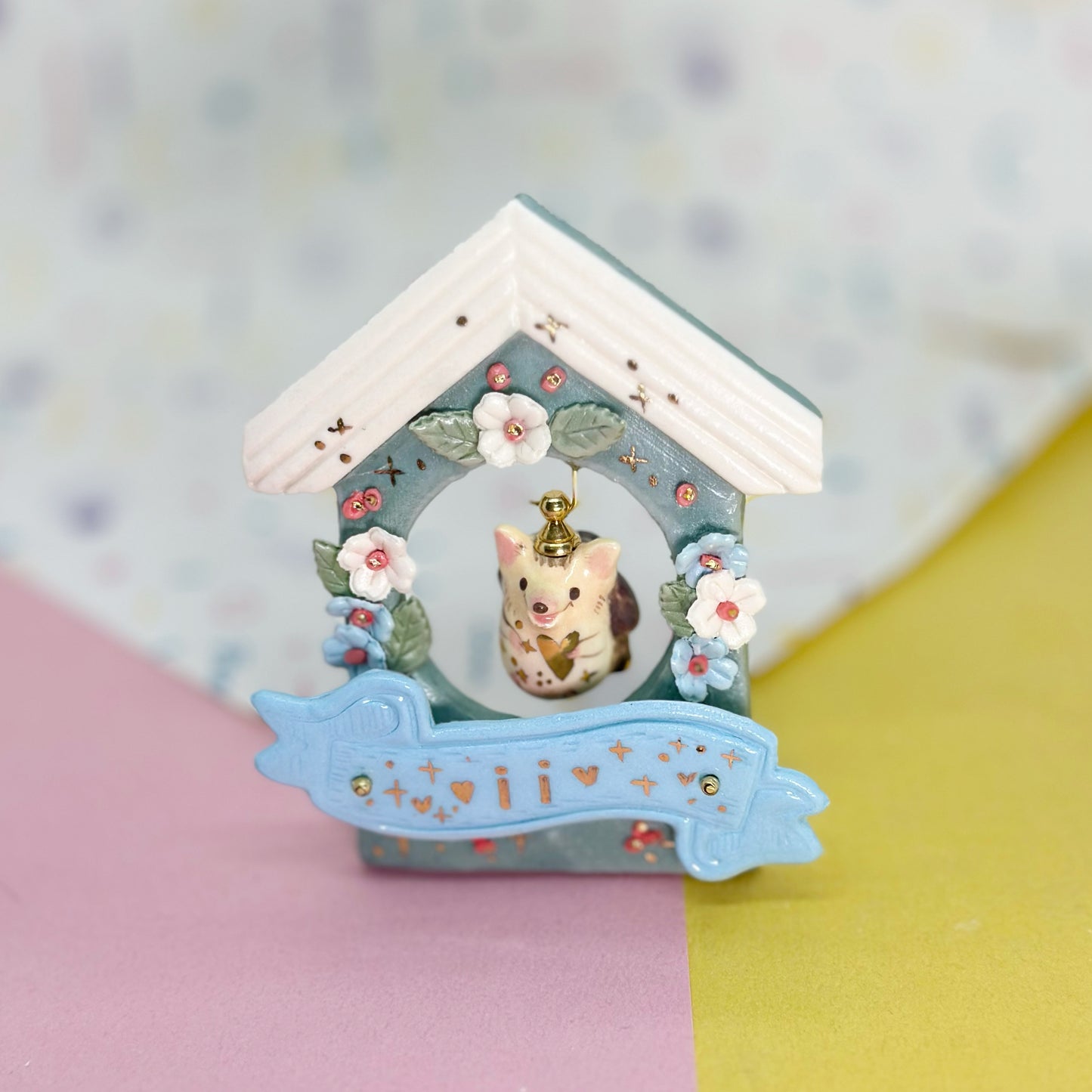 小屋立牌展示架|毛孩項鍊紀念珠 | Zu.Zu 【客製化寵物骨灰甕】ZuZu Pet Ashes Urn | Necklace Beads | Display Stand | Custom Messages