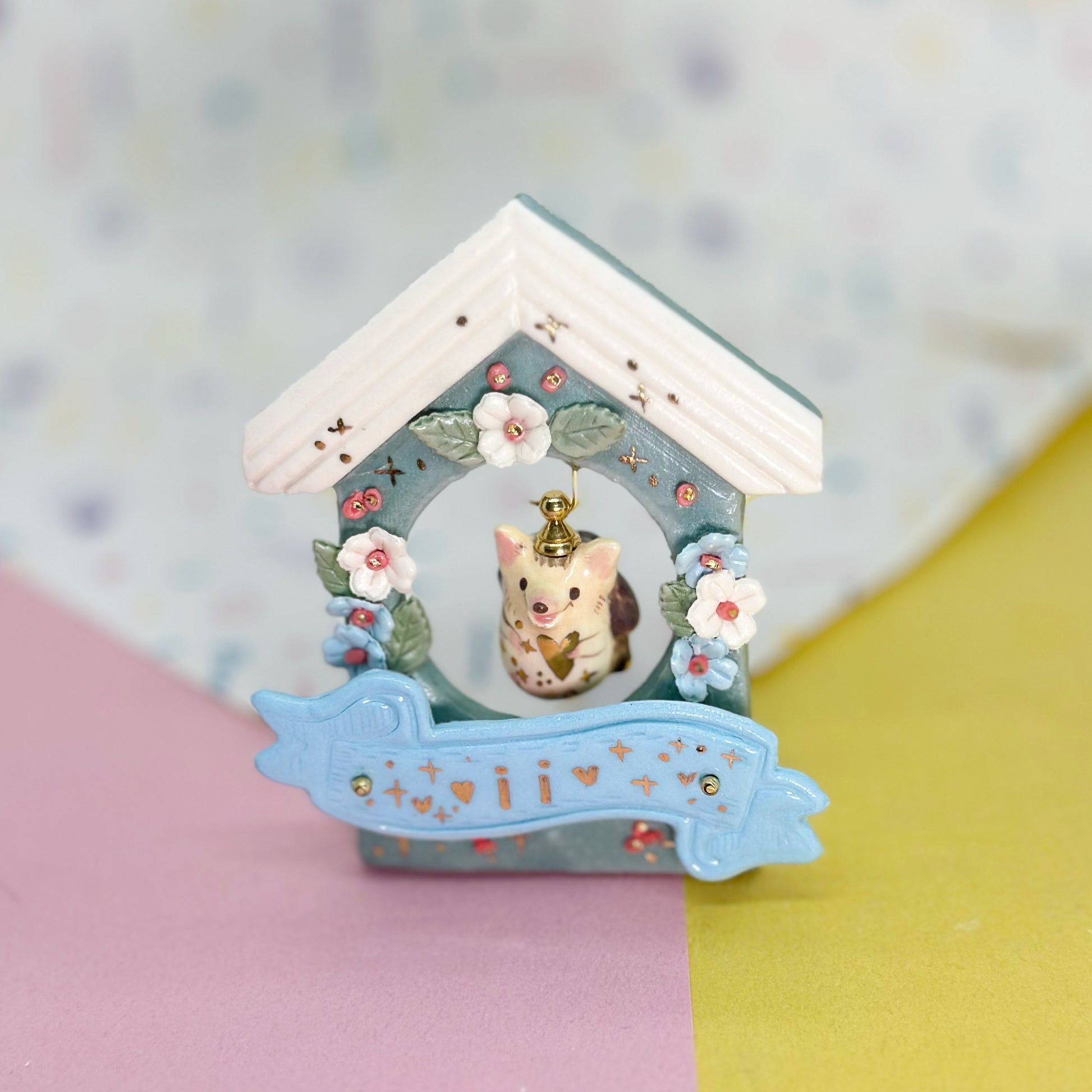 小屋立牌展示架|毛孩項鍊紀念珠 | Zu.Zu 【客製化寵物骨灰甕】ZuZu Pet Ashes Urn | Necklace Beads | Display Stand | Custom Messages  